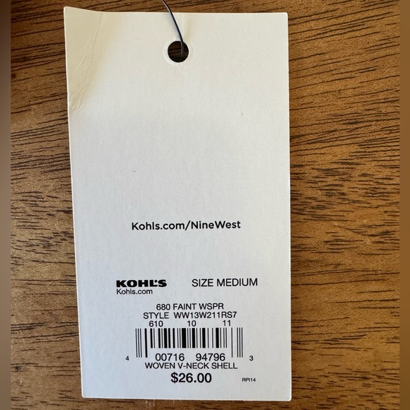 NWT | Nine West | Sleeveless Woven V-Neck Shell | Pale Pink | Medium - Picture 5 of 5